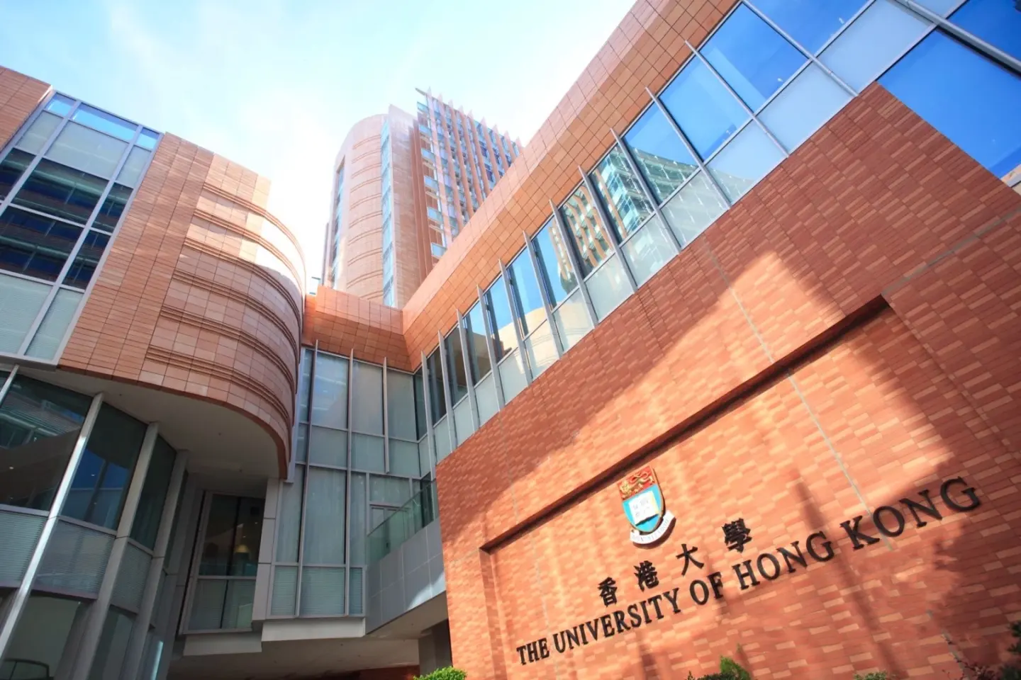 26fall秋季硕士丨港大、港中文商学院正式批开放申请！最早10月3日截止