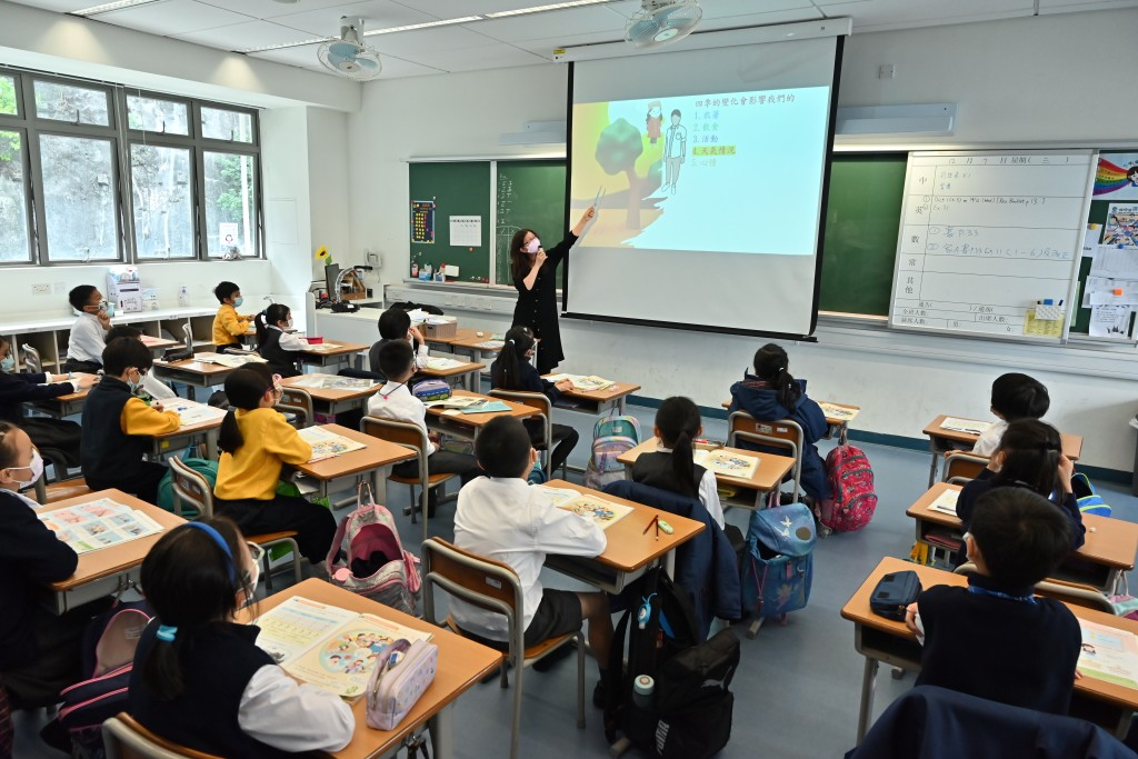 香港春季插班学位告急!9-11月黄金窗口期,申请指南奉上~
